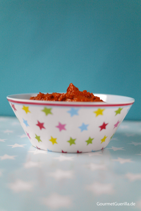 A simple recipe for homemade Harissa | GourmetGuerilla.com