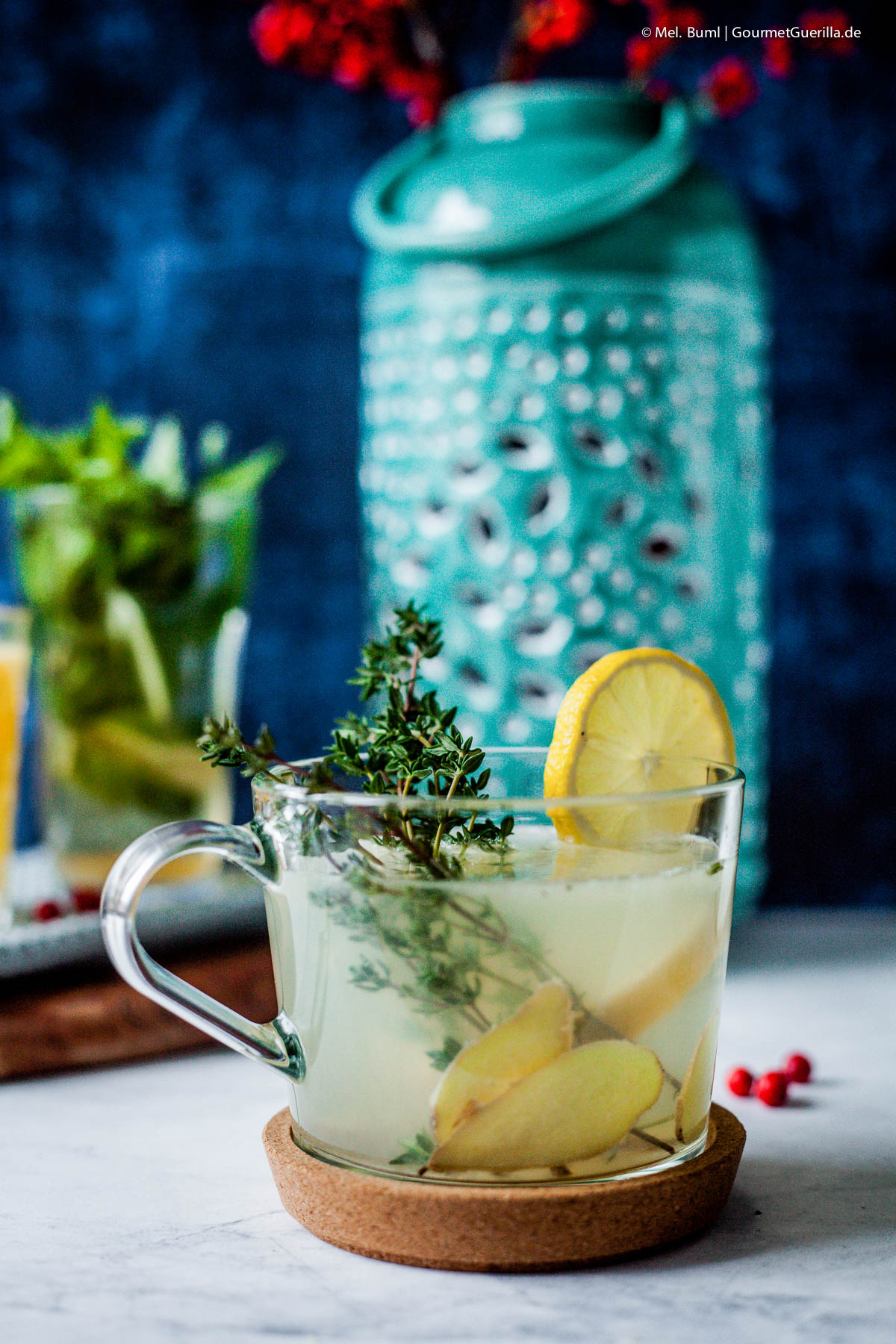  Hot thyme lemon with ginger and 4 quick and easy DYI teas for autumn and winter 